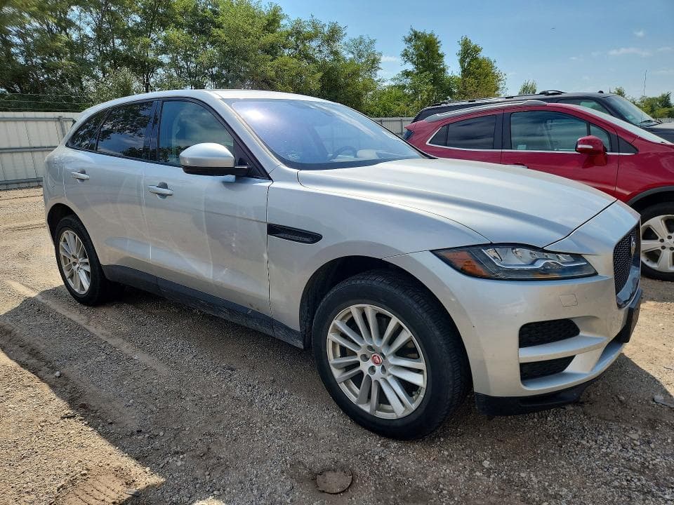2017 JAGUAR F-PACE PRESTIGE 4