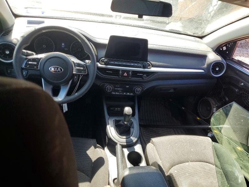 2019 KIA FORTE FE 8