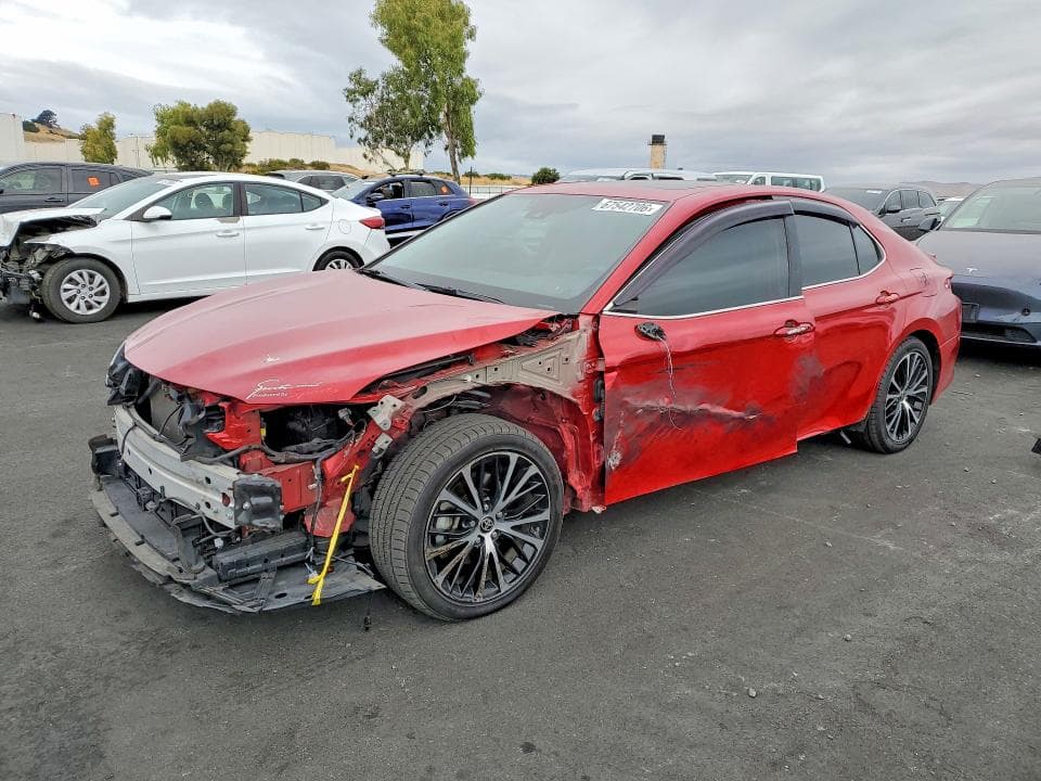 2020 TOYOTA CAMRY SE