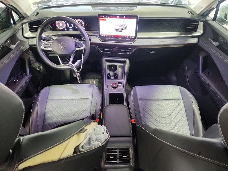 2026 VOLKSWAGEN TIGUAN SE 8