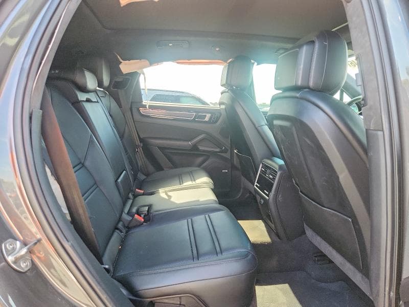 2021 PORSCHE CAYENNE GTS 11