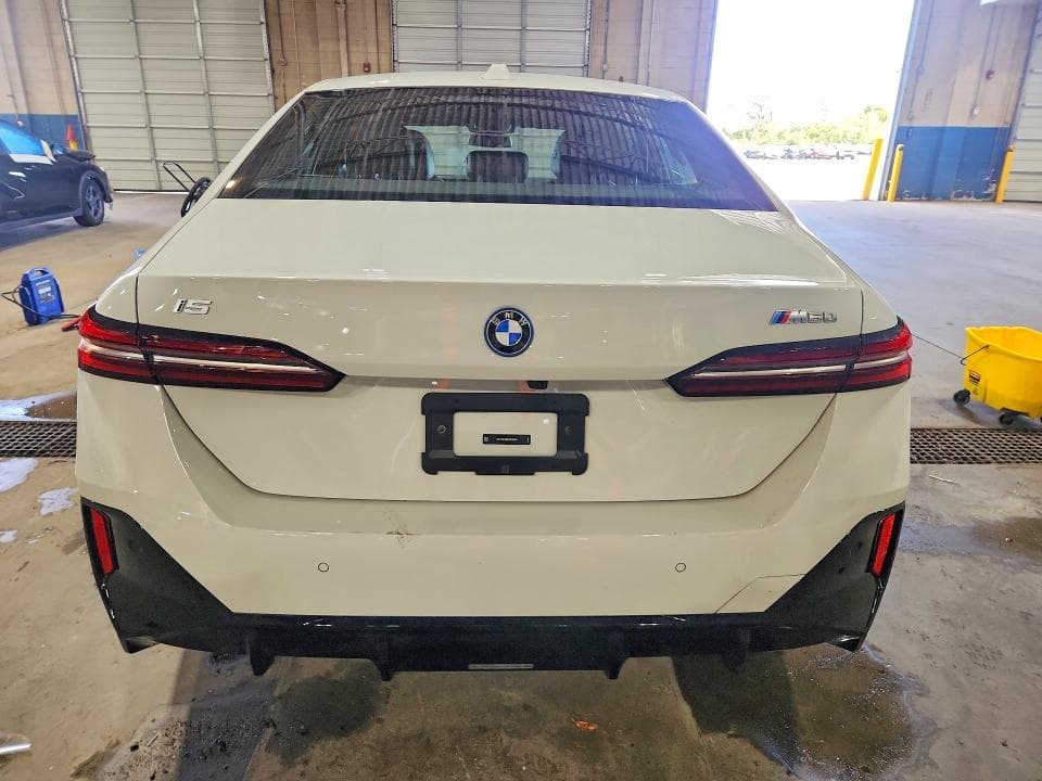 2024 BMW I5 M60 6