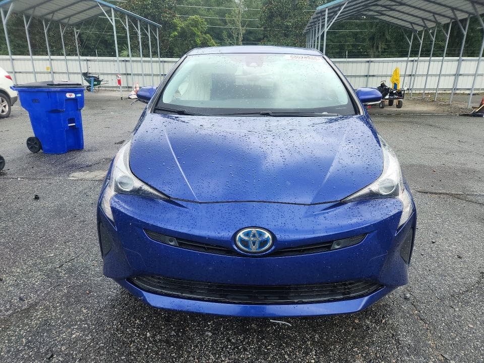 2017 TOYOTA PRIUS TWO 5