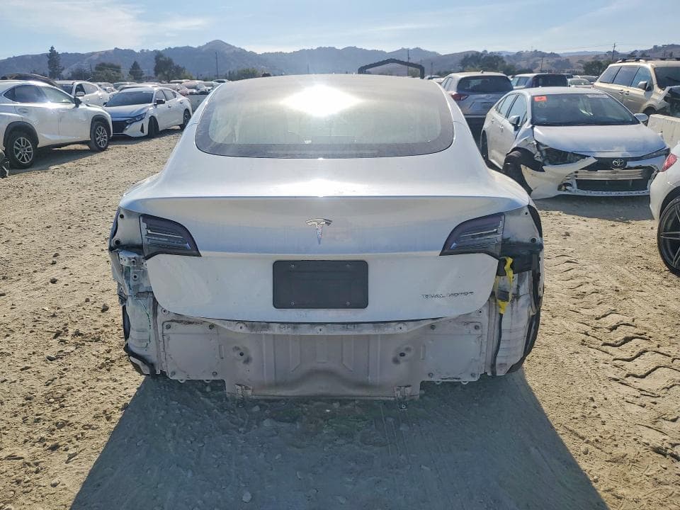 2020 TESLA MODEL 3 6