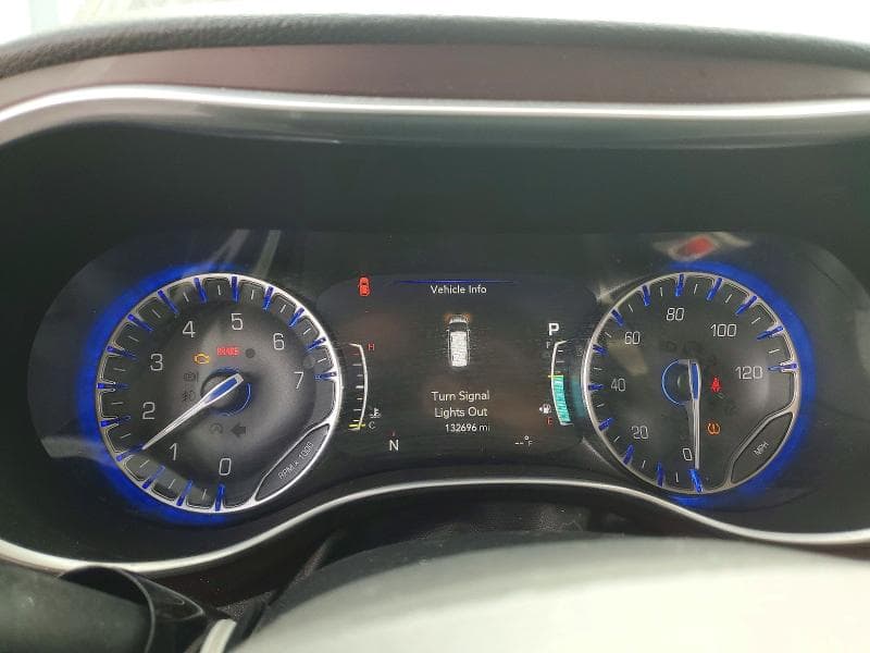 2017 CHRYSLER PACIFICA LIMITED 9