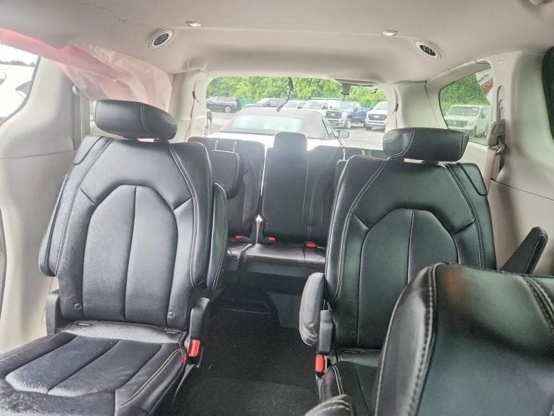 2024 CHRYSLER PACIFICA TOURING L 10