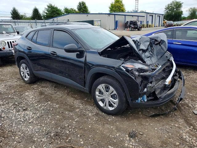 2025 CHEVROLET TRAX LS 4