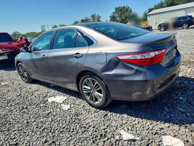 2017 TOYOTA CAMRY SE 2