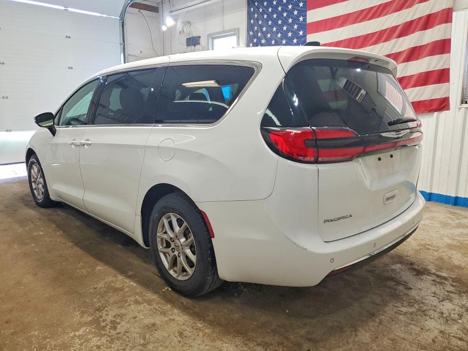 2023 CHRYSLER PACIFICA TOURING L 2