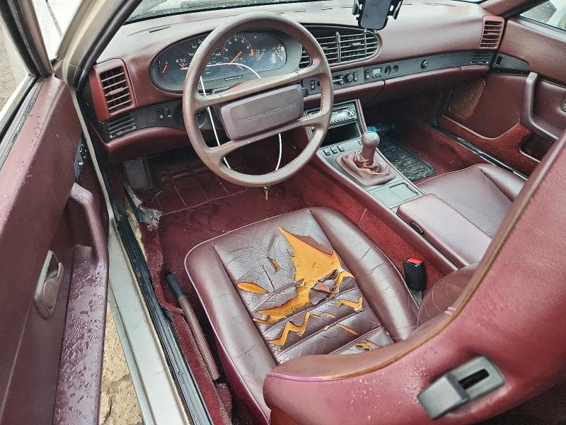 1986 PORSCHE 944 8