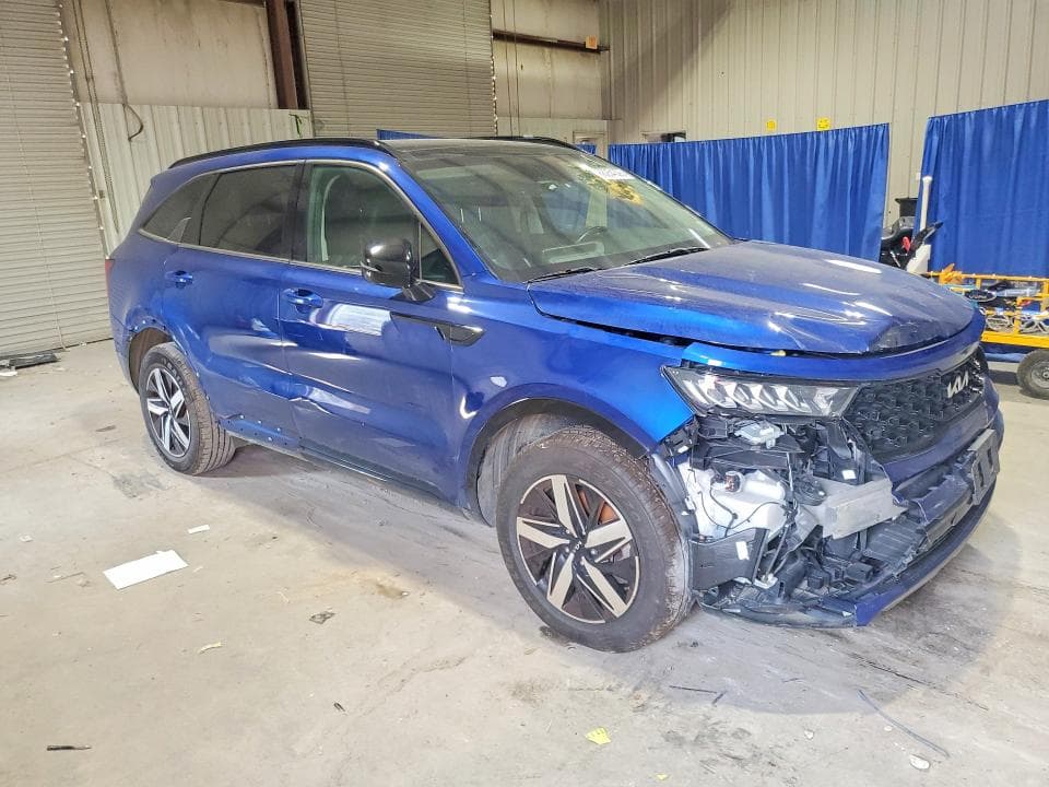 2022 KIA SORENTO S 4