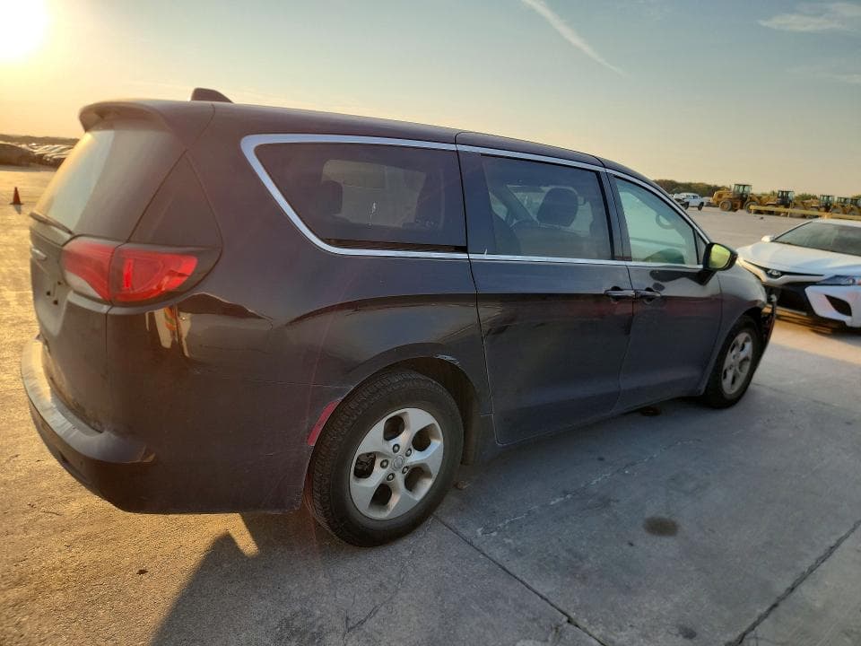 2017 CHRYSLER PACIFICA LX 3