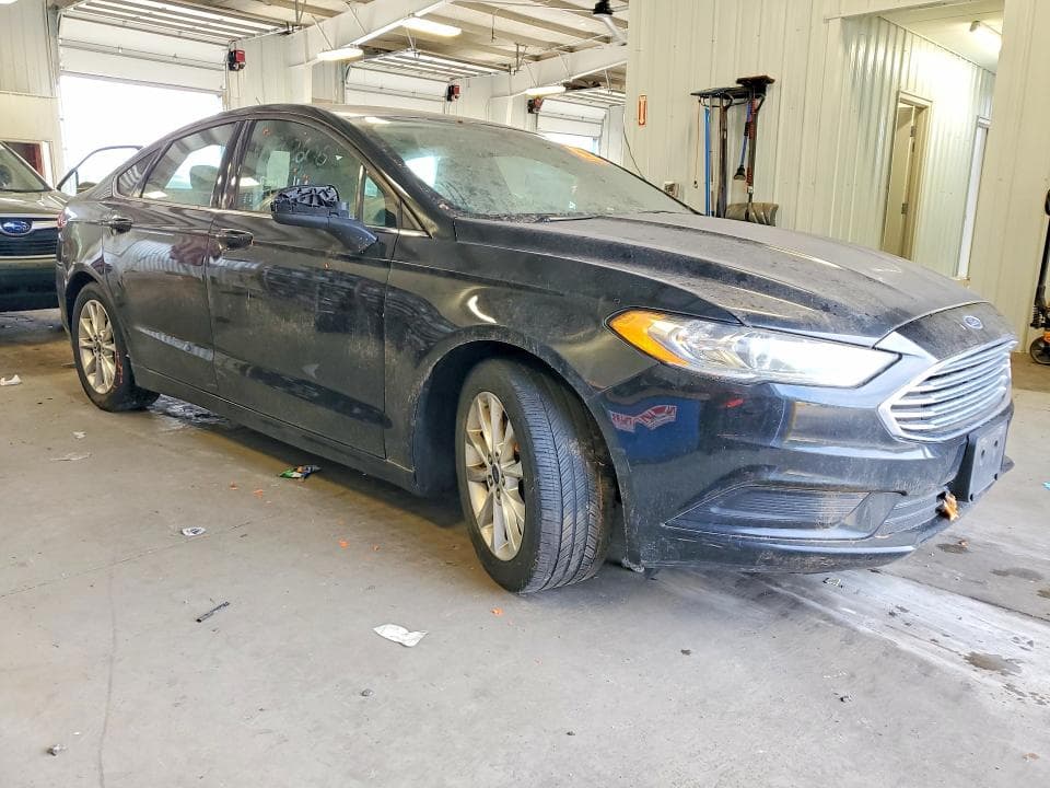 2017 FORD FUSION SE 4