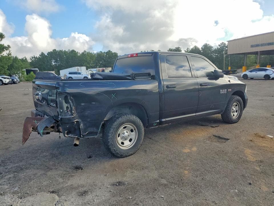 2018 RAM 1500 ST 3