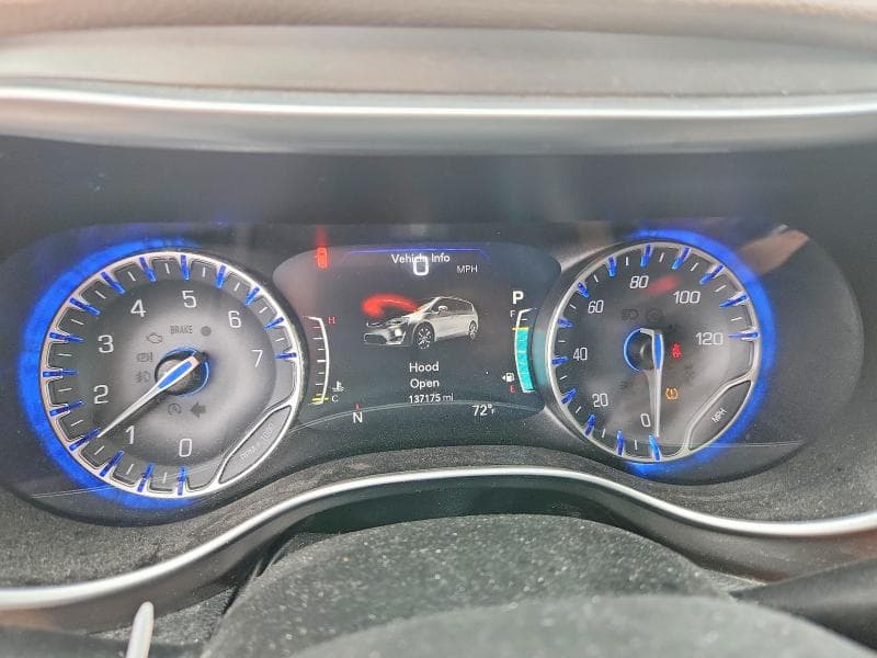 2017 CHRYSLER PACIFICA LIMITED 9