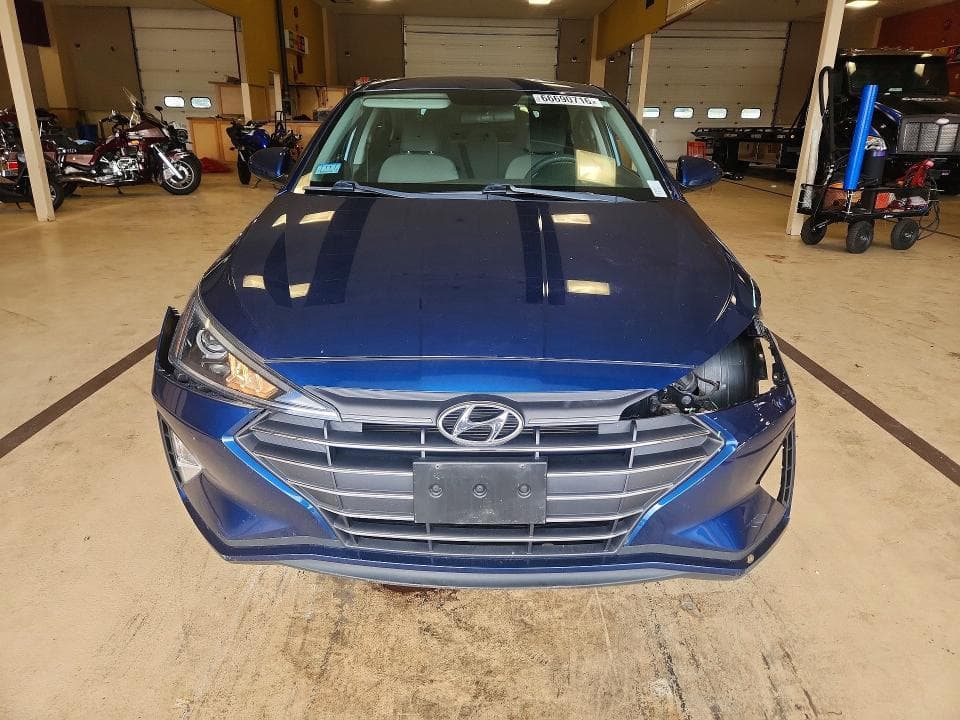 2019 HYUNDAI ELANTRA SE 5