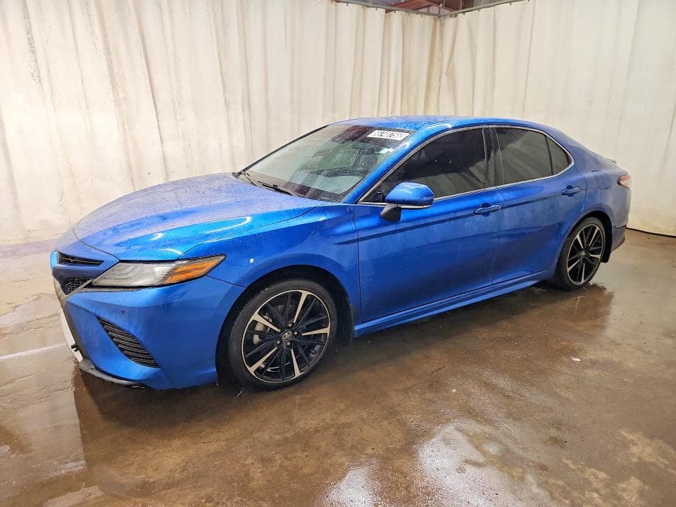 2018 TOYOTA CAMRY XSE - 1