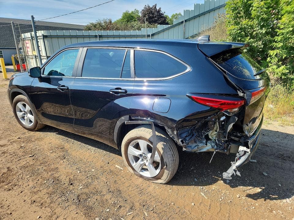 2023 TOYOTA HIGHLANDER L 2