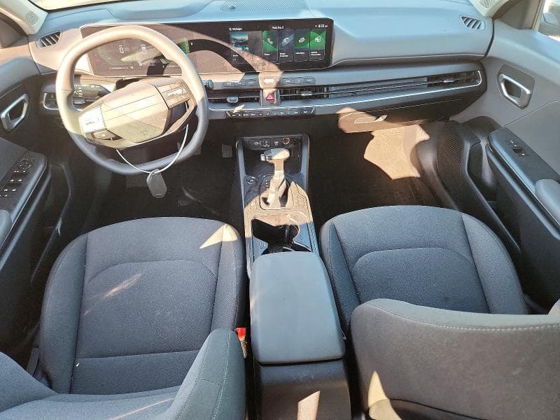 2025 KIA K4 LXS 8