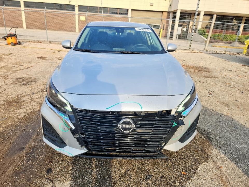 2023 NISSAN ALTIMA S 5