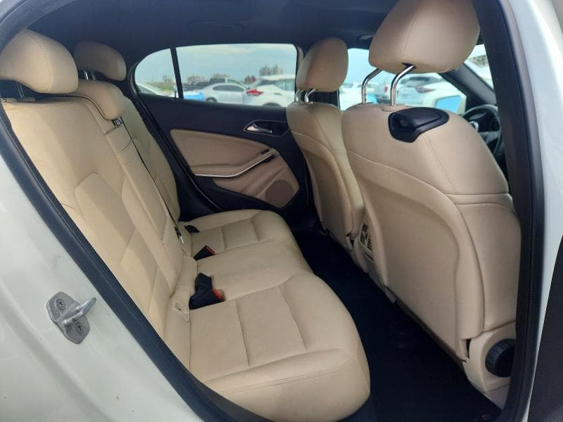 2017 MERCEDES-BENZ GLA 250 11