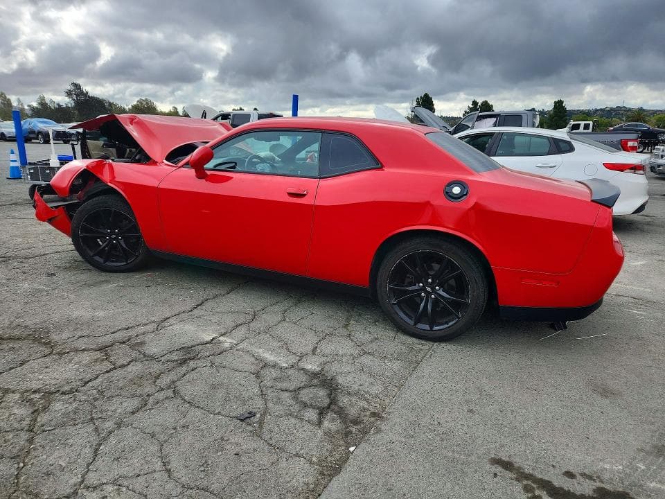 2018 DODGE CHALLENGER SXT 2