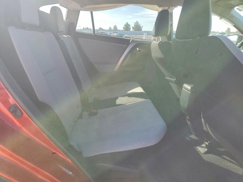 2017 TOYOTA RAV4 XLE 11