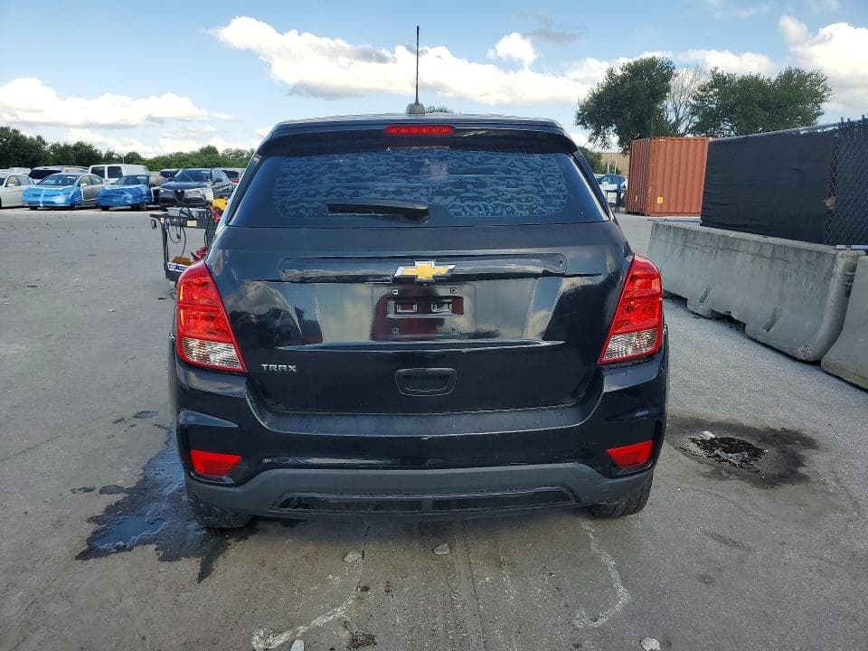 2020 CHEVROLET TRAX LS 6