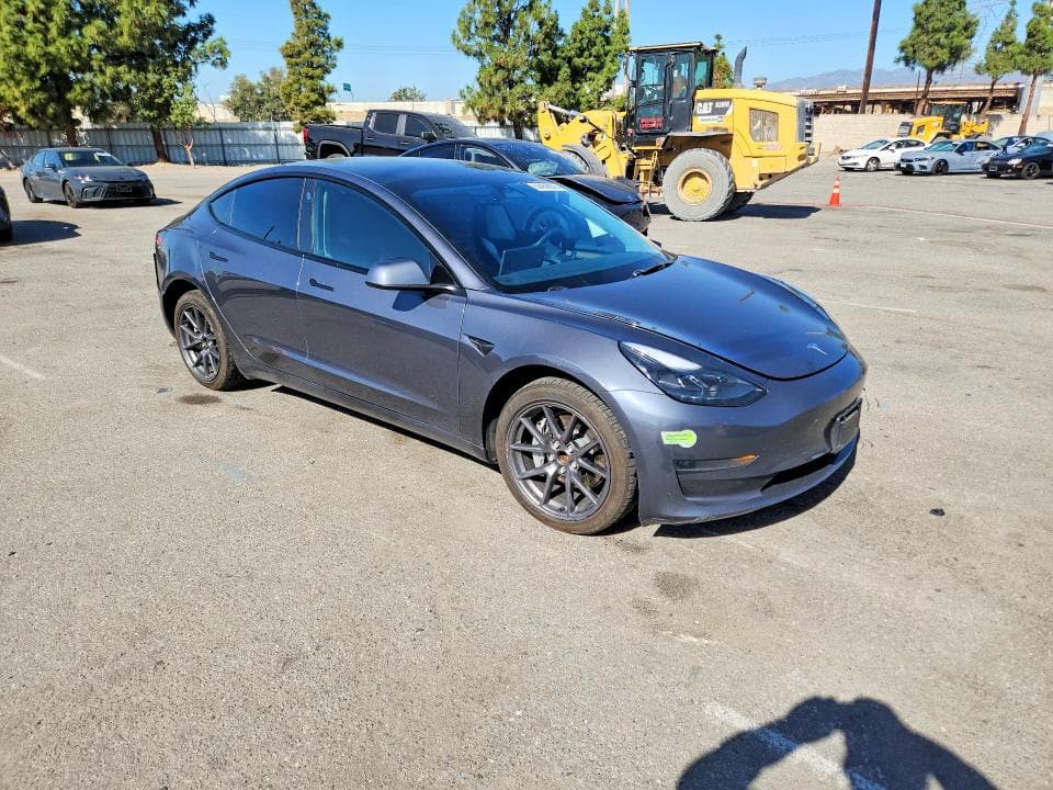 2023 TESLA MODEL 3 4