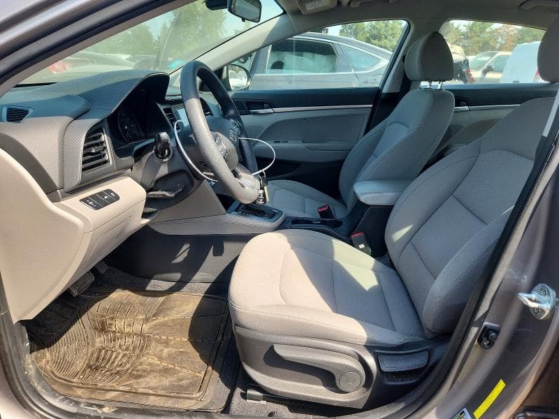 2020 HYUNDAI ELANTRA SE 7