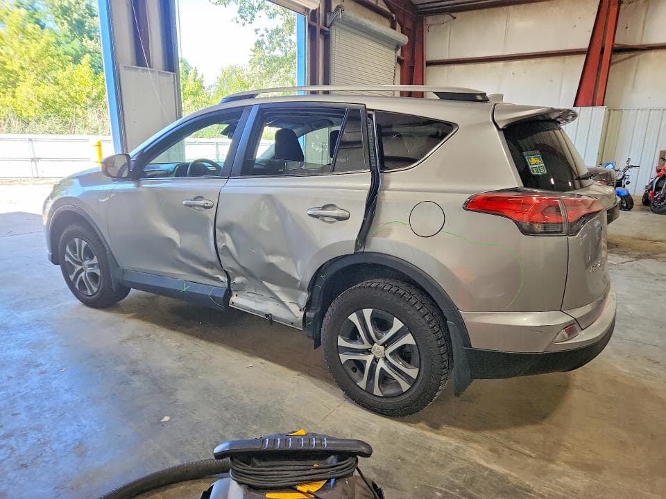 2017 TOYOTA RAV4 LE 2