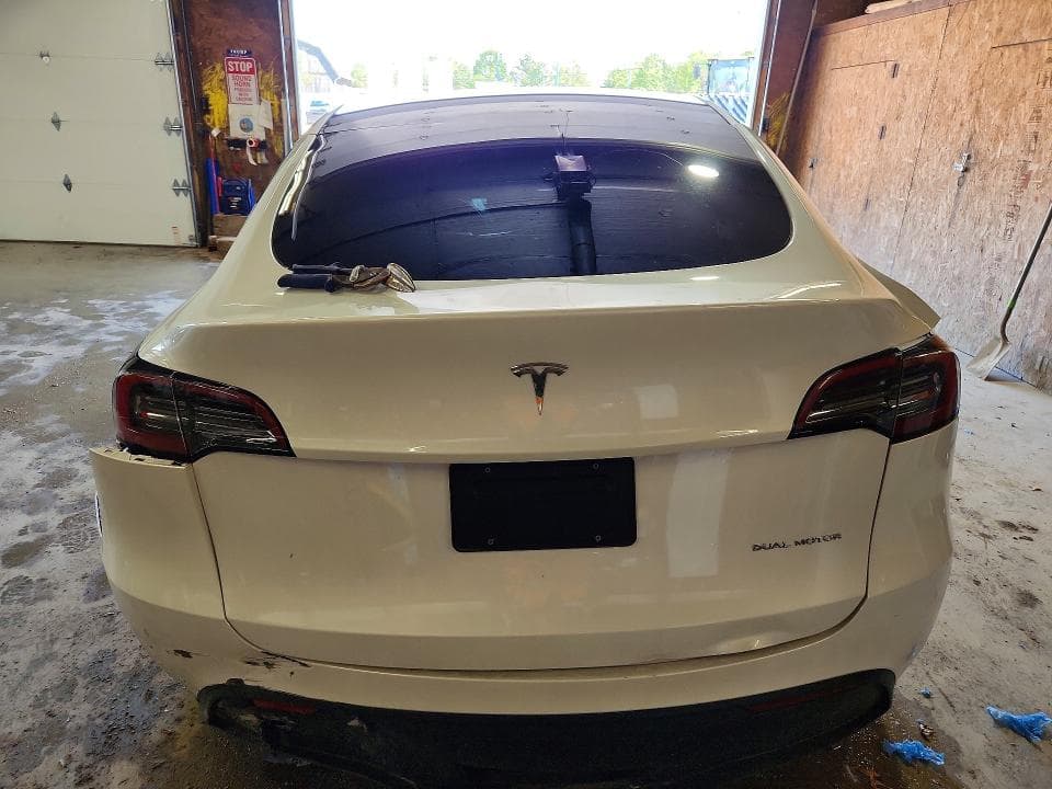 2023 TESLA MODEL Y 6
