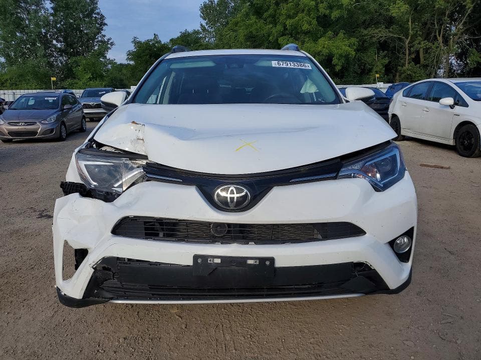 2018 TOYOTA RAV4 XLE 5