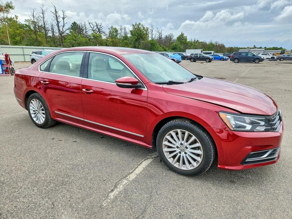 2017 VOLKSWAGEN PASSAT SE 4
