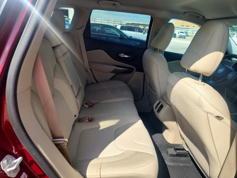 2019 JEEP CHEROKEE LATITUDE 11