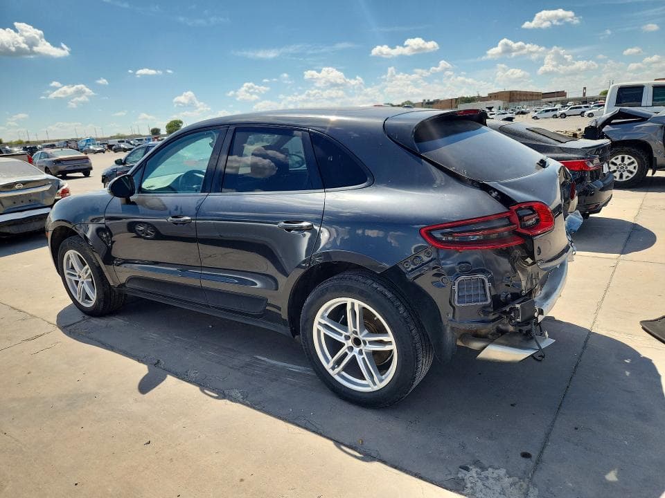 2018 PORSCHE MACAN 2