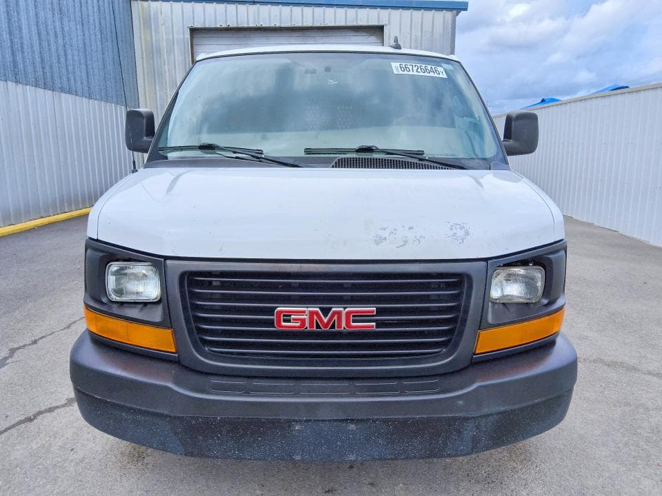 2017 GMC SAVANA G2500 5