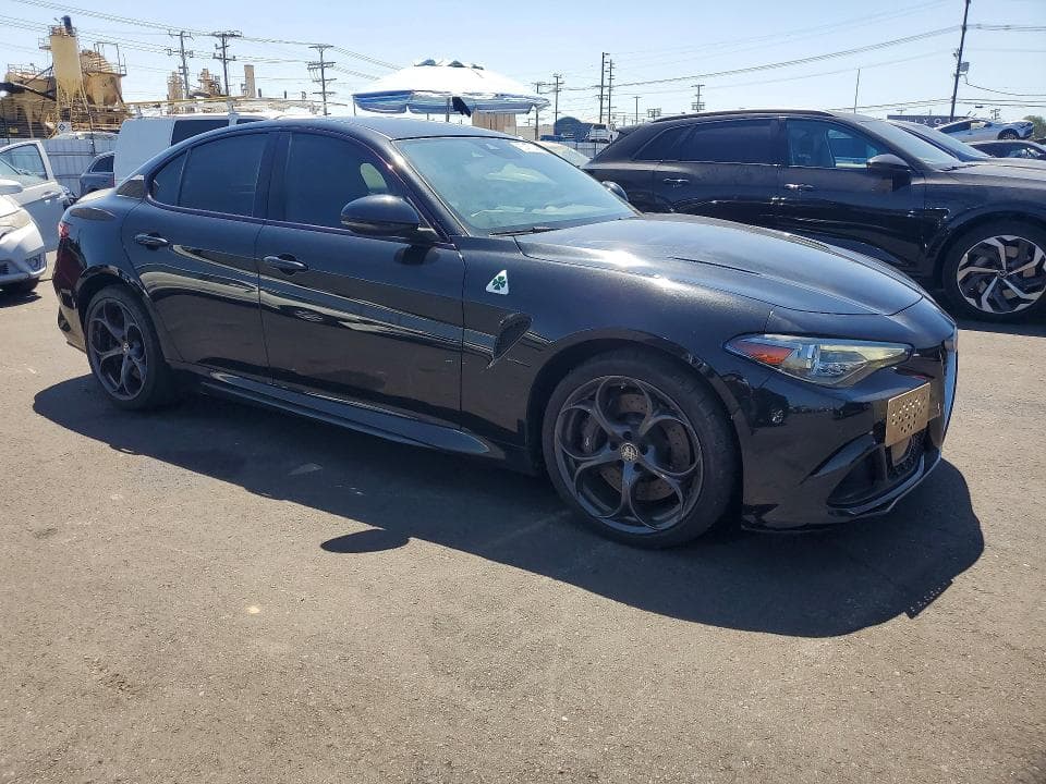 2018 ALFA ROMEO GIULIA QUADRIFOGLIO 4