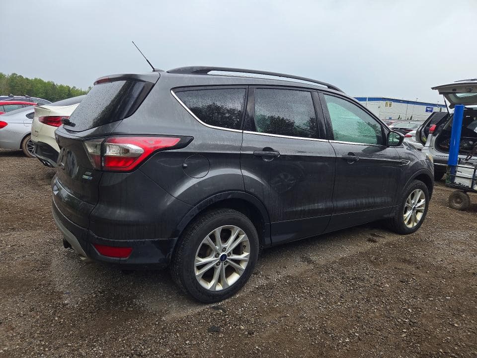 2017 FORD ESCAPE SE 3