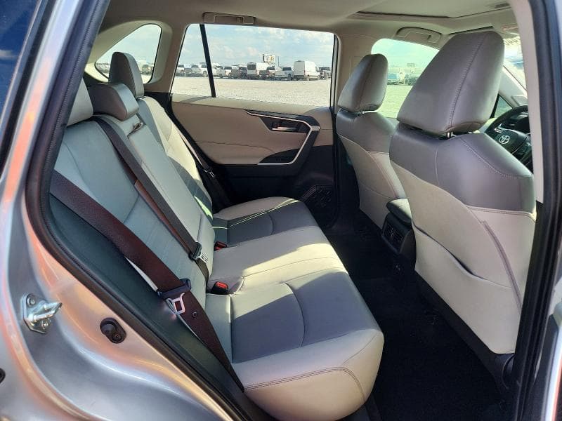 2019 TOYOTA RAV4 XLE PREMIUM 11