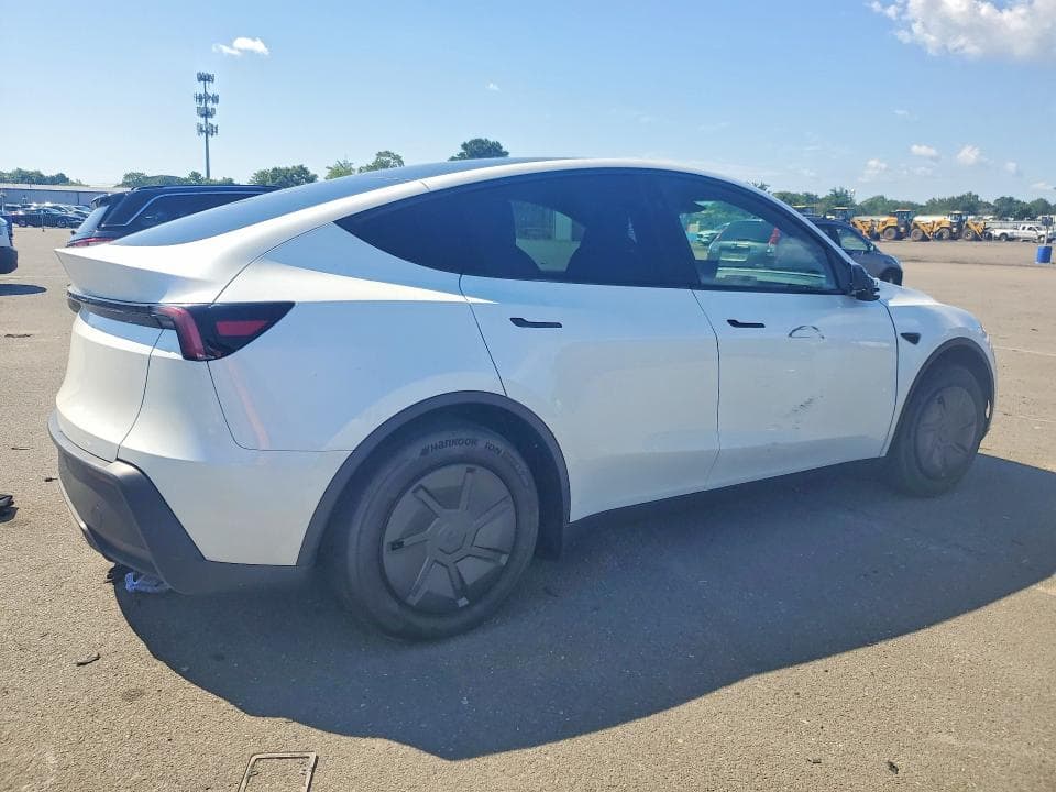 2026 TESLA MODEL Y 3