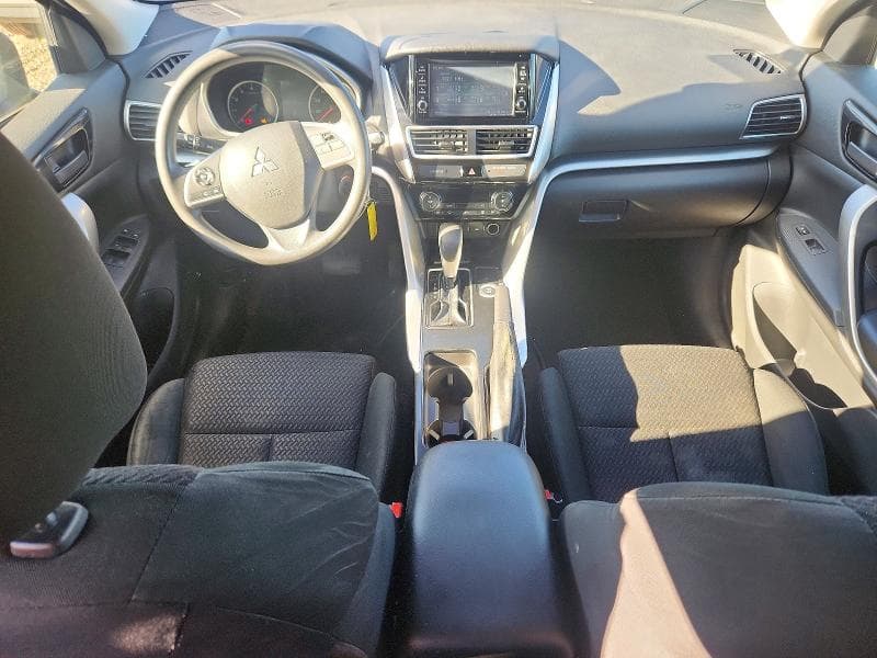 2020 MITSUBISHI ECLIPSE CROSS ES 8