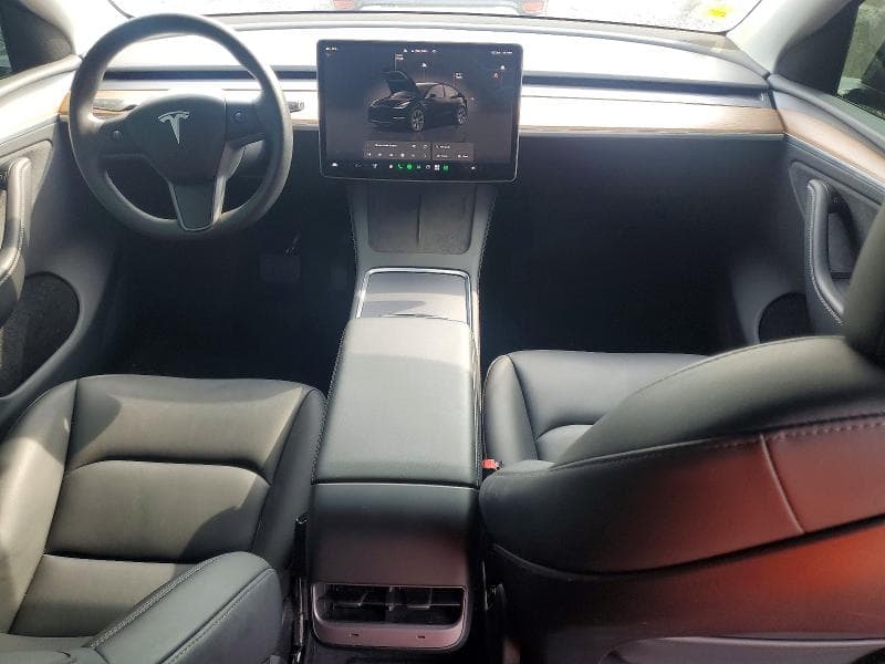 2023 TESLA MODEL Y 8