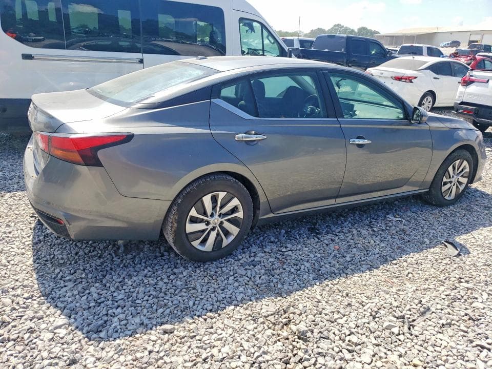 2019 NISSAN ALTIMA S 3