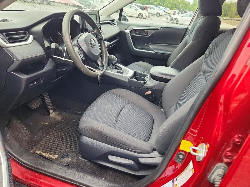 2019 TOYOTA RAV4 LE 7