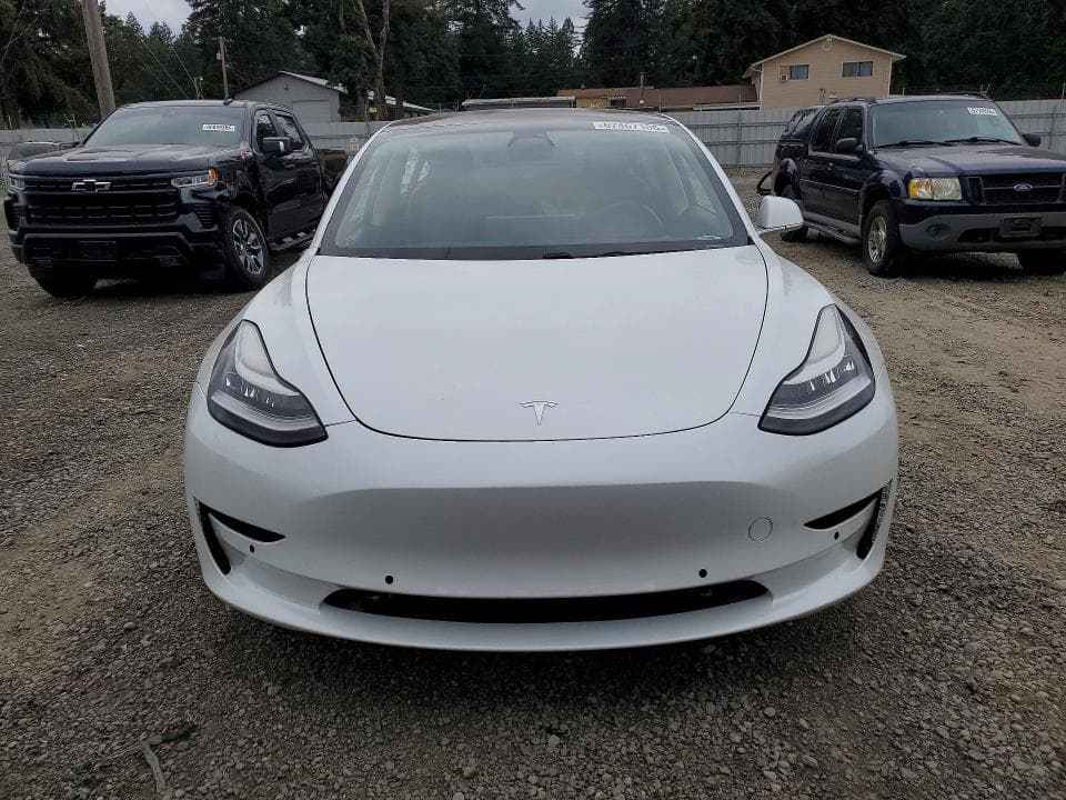 2018 TESLA MODEL 3 5