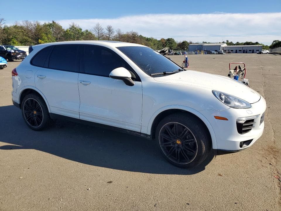 2017 PORSCHE CAYENNE 4
