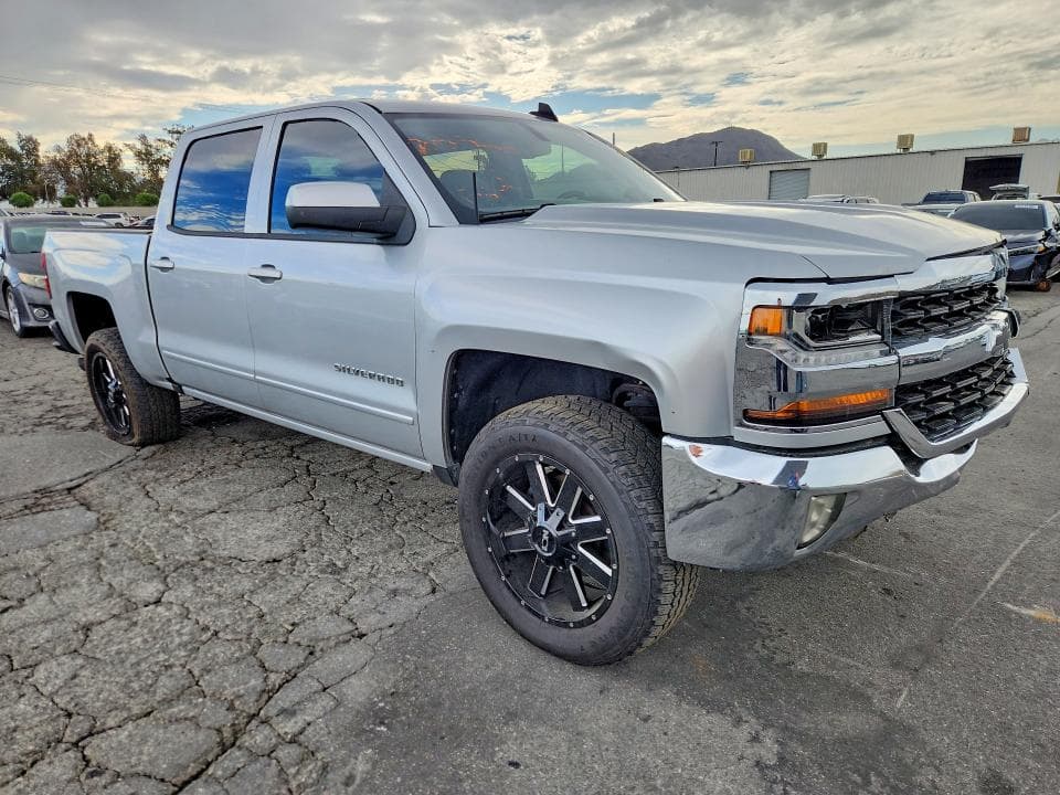 2017 CHEVROLET SILVERADO C1500 LT 4