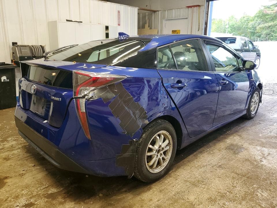 2018 TOYOTA PRIUS THREE 3