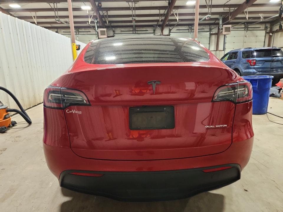 2023 TESLA MODEL Y 6